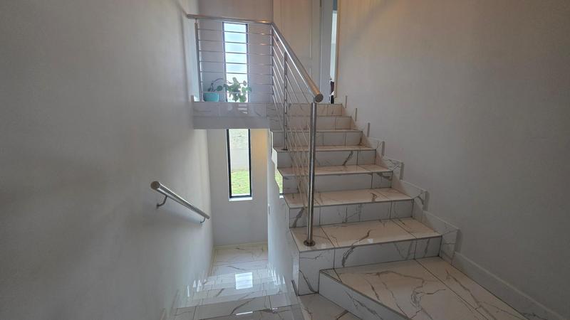3 Bedroom Property for Sale in Hartenbos Heuwels Western Cape